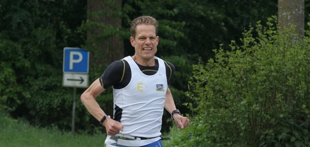 Oliver Neidiger (TUS Eintracht Minden) Sieger auf der 12,4 km-Strecke